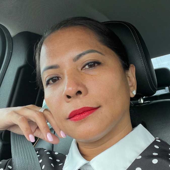 Ren, 44, Orlando, Florida